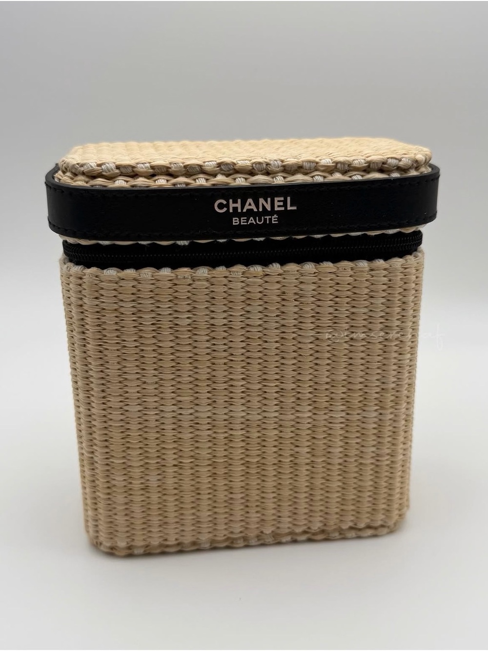 CHANEL LES BEIGES Summer Essentials - Picture 4 of 10